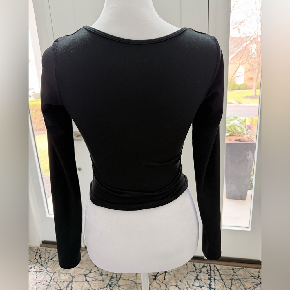 Hollister Gray and Black Square Neck Baby Tees (Lot of 2) - Size XXS - Picture 7 of 8